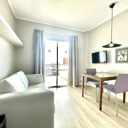 Nice Studio With Wifi, Pool, Near The Beach In Los Cristianos, Tenerife Sur 洛斯克里斯蒂亚诺斯